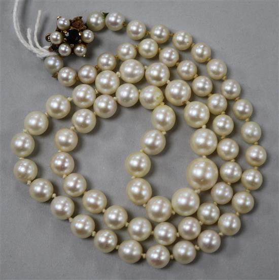 A single strand cultured pearl necklace with sapphire set 9ct gold clasp,